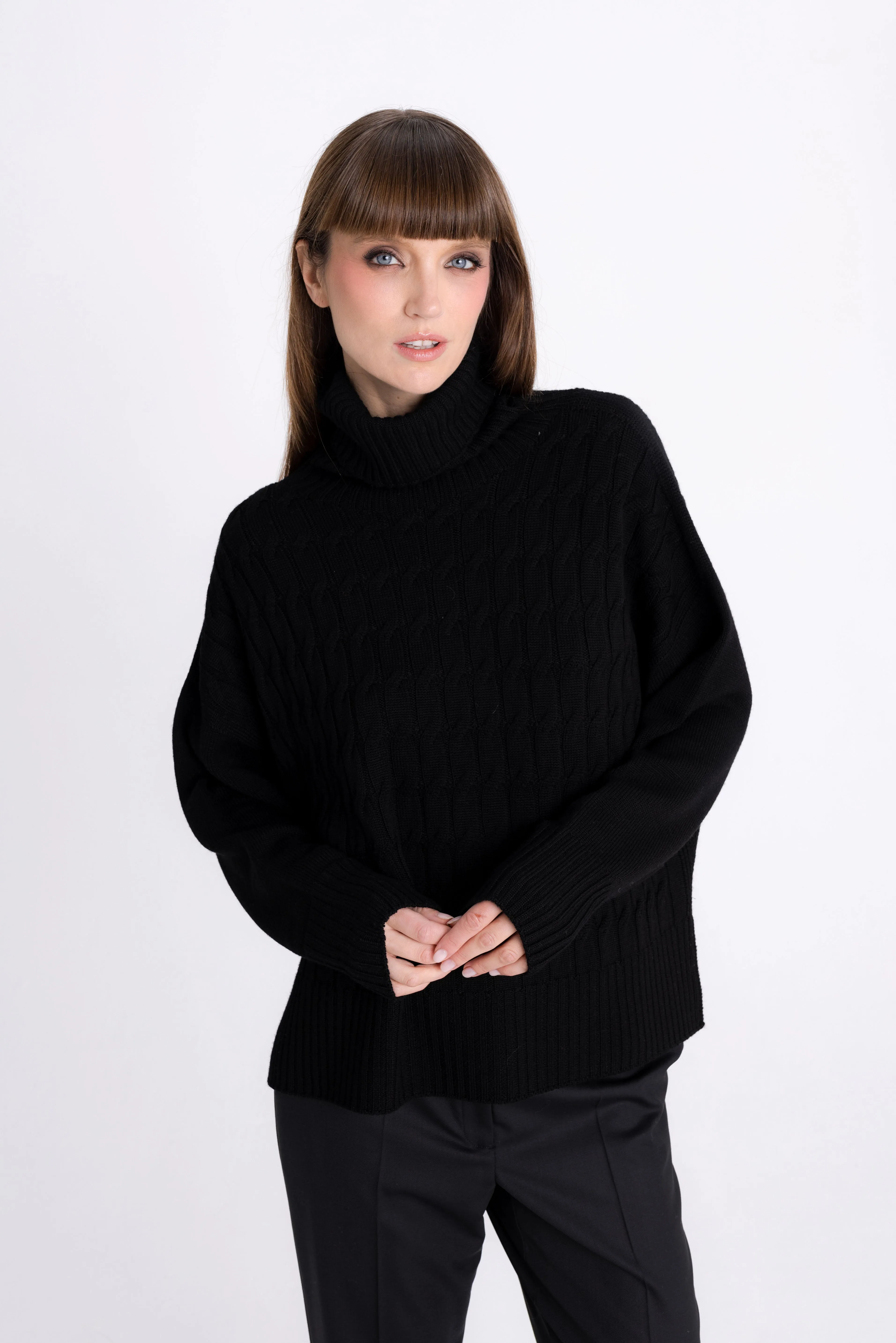 BLACK HIGH-NECK SWEATER